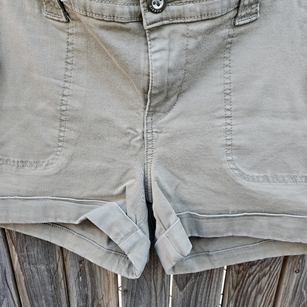Torrid Women's Tan Shorts Size 18 - Picture 8 of 16